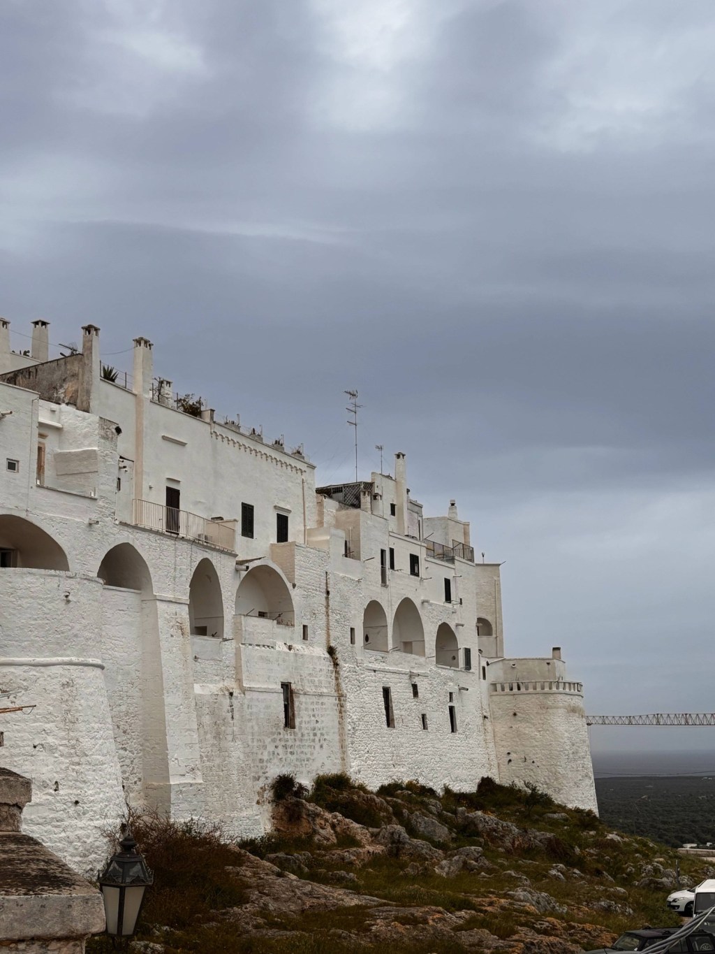 Ostuni mit Hund